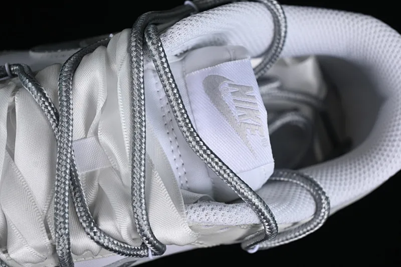 All Categories Nk SB Dunk Series Nk SB Dunk Low Low-top sneakers Nk Dunk Low Fresh silver ballet lace strap SB strap low-top casual sneakers DH9765-102